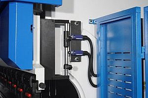 Фото 35 - MetalTec HBM 125/3200C Листогибочные гидравлические прессы с ЧПУ контроллером TP10S.